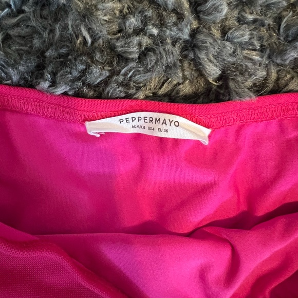 Hot pink mini skirt - Picture 2 of 3